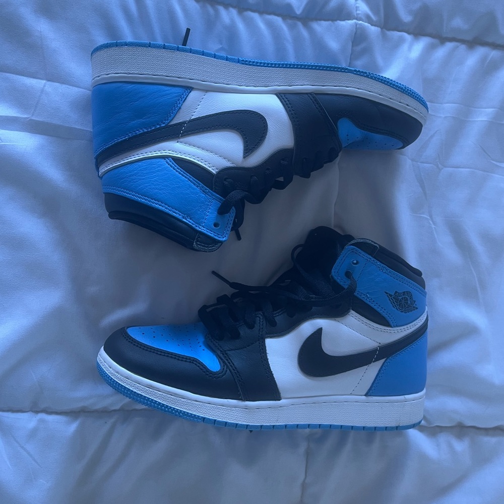 Jordan Air 1s  7Y / 5.5W